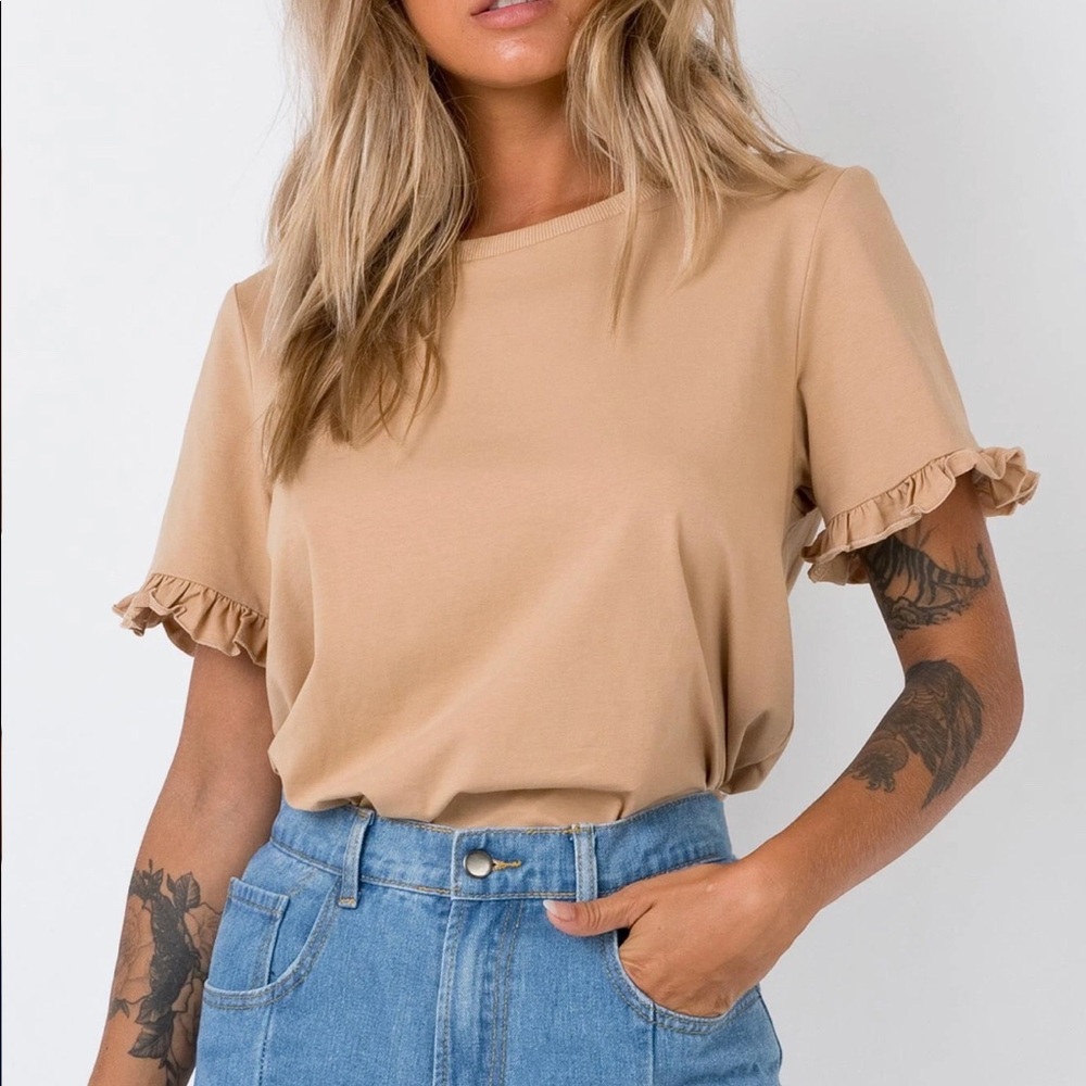 Princess Polly tee